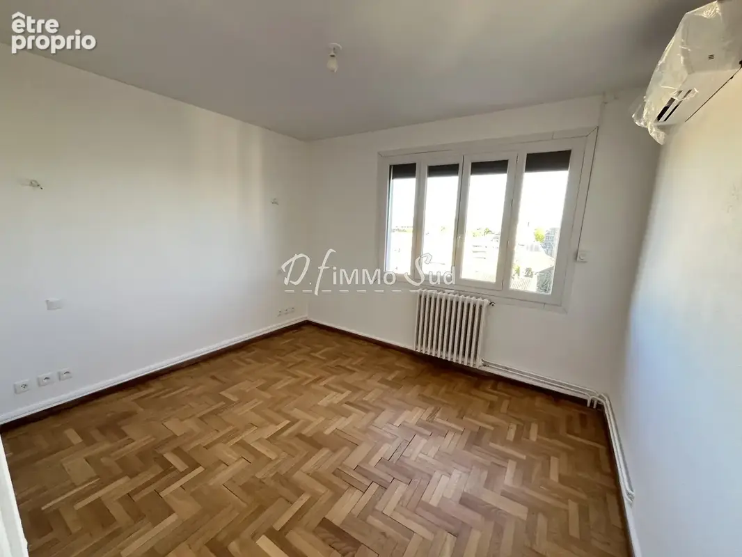 Appartement t4 de 110 m2 - ascenseur - terrasses - cellier - garage - photo 17