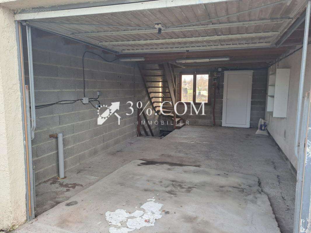 Maison à MONTENESCOURT