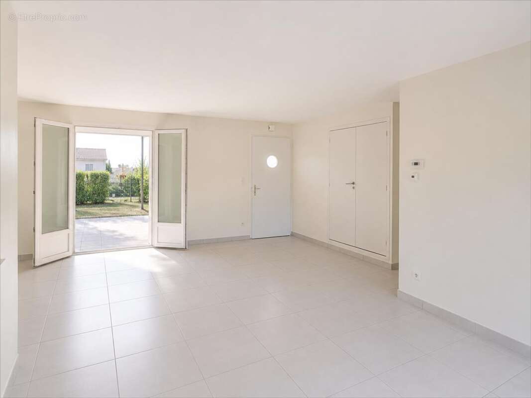 Maison 106 m² à Fontaine-Le-Comte  - photo 27