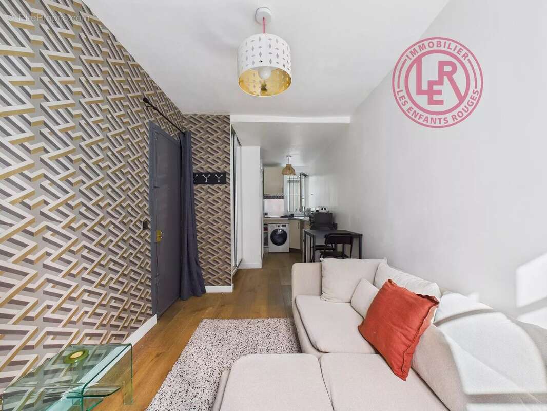 Appartement à PARIS-14E