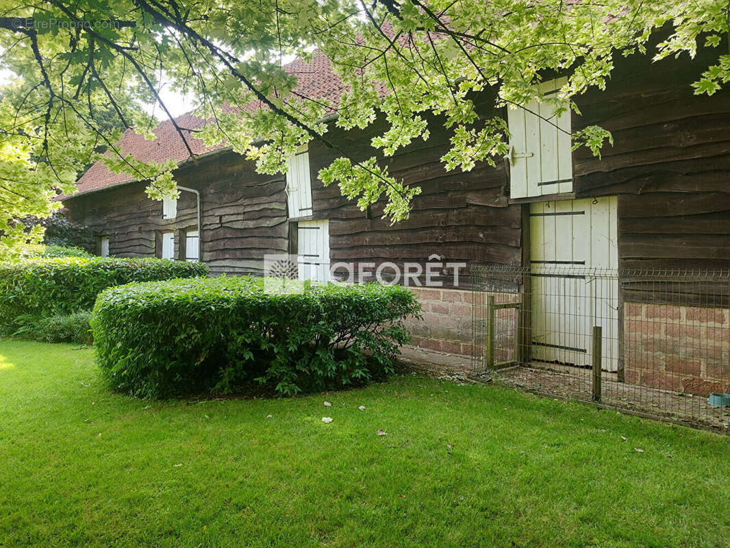 Maison à QUOEUX-HAUT-MAINIL