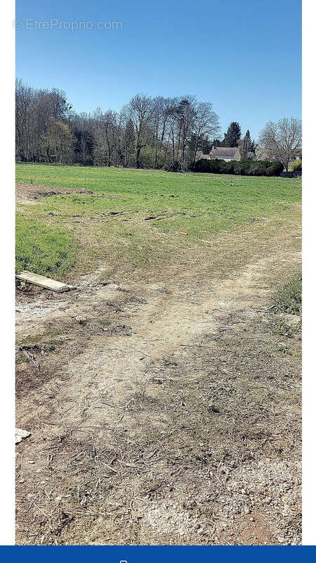 Terrain à CHAUMONT-EN-VEXIN