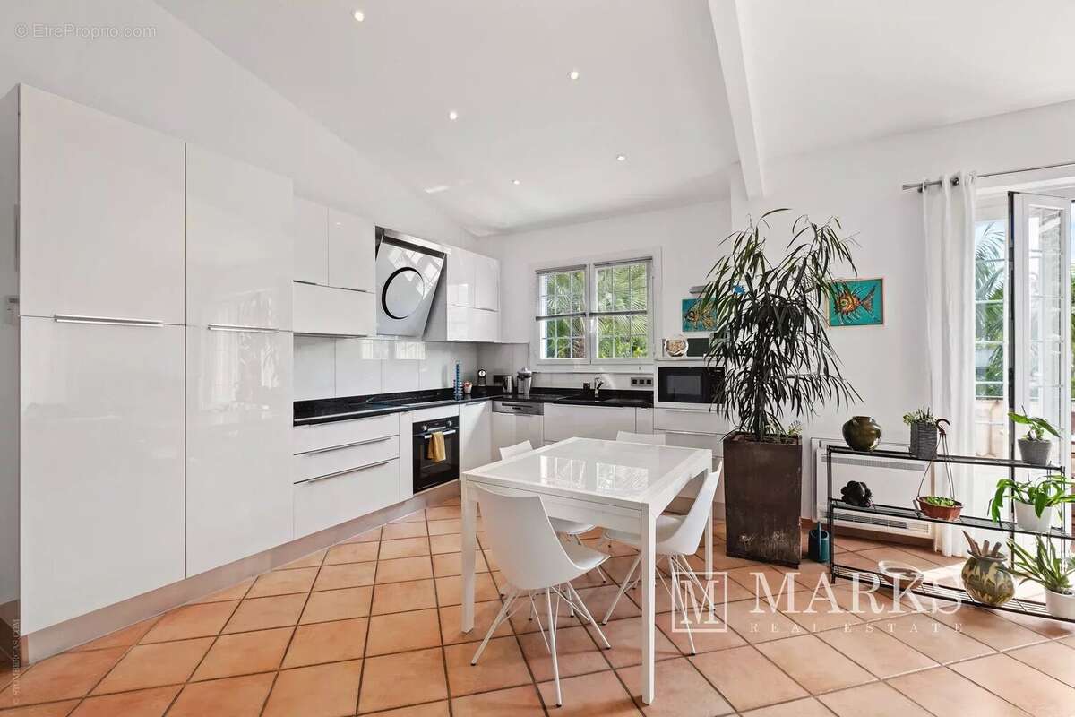 Magnifique propriété dans un jardin exotique - photo 15
