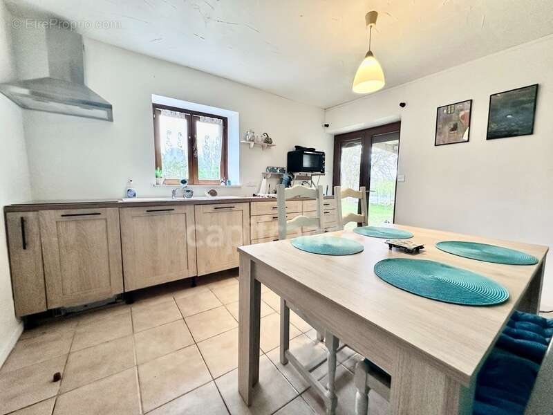 Maison à CHAMP-DU-BOULT