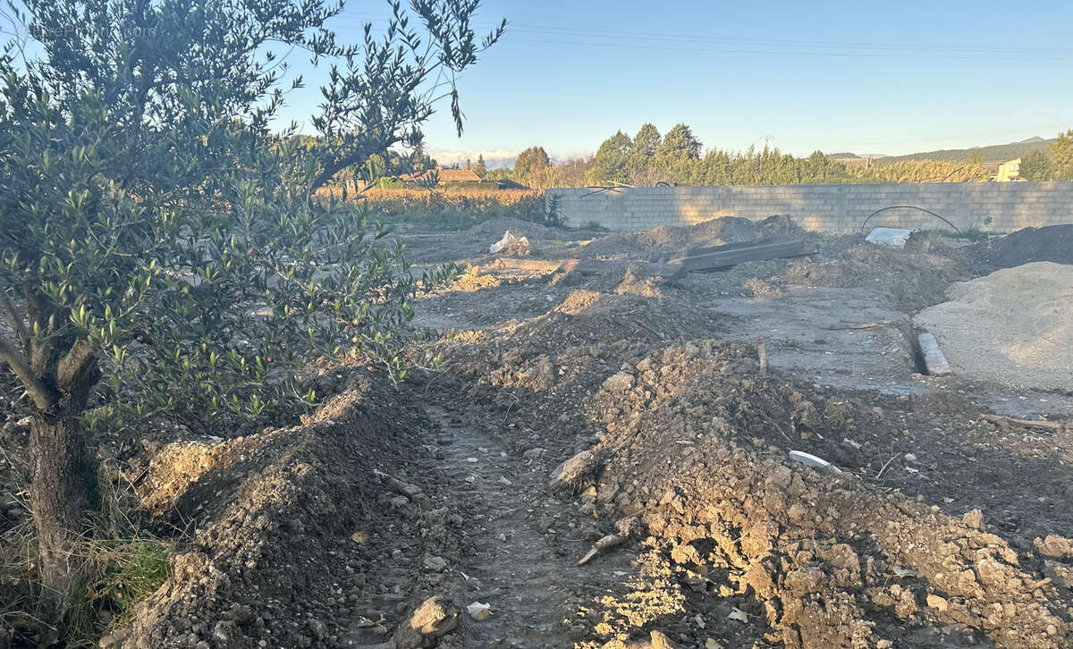 Terrain à ROAIX