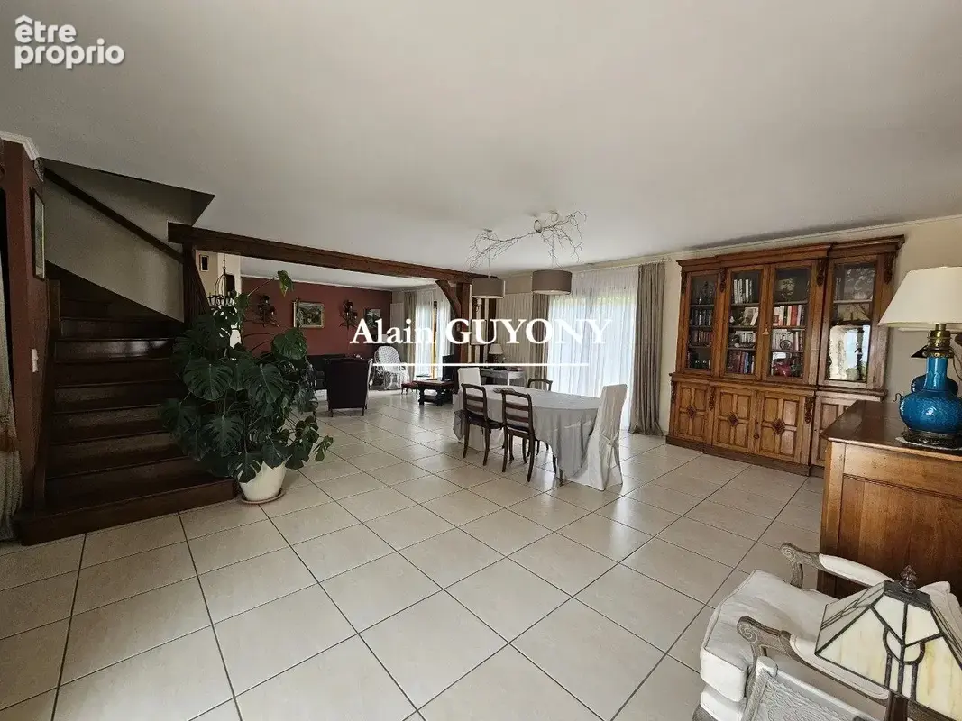 Maison 7 pièces 235 m² à vendre à Cormeilles (27260) - photo 3