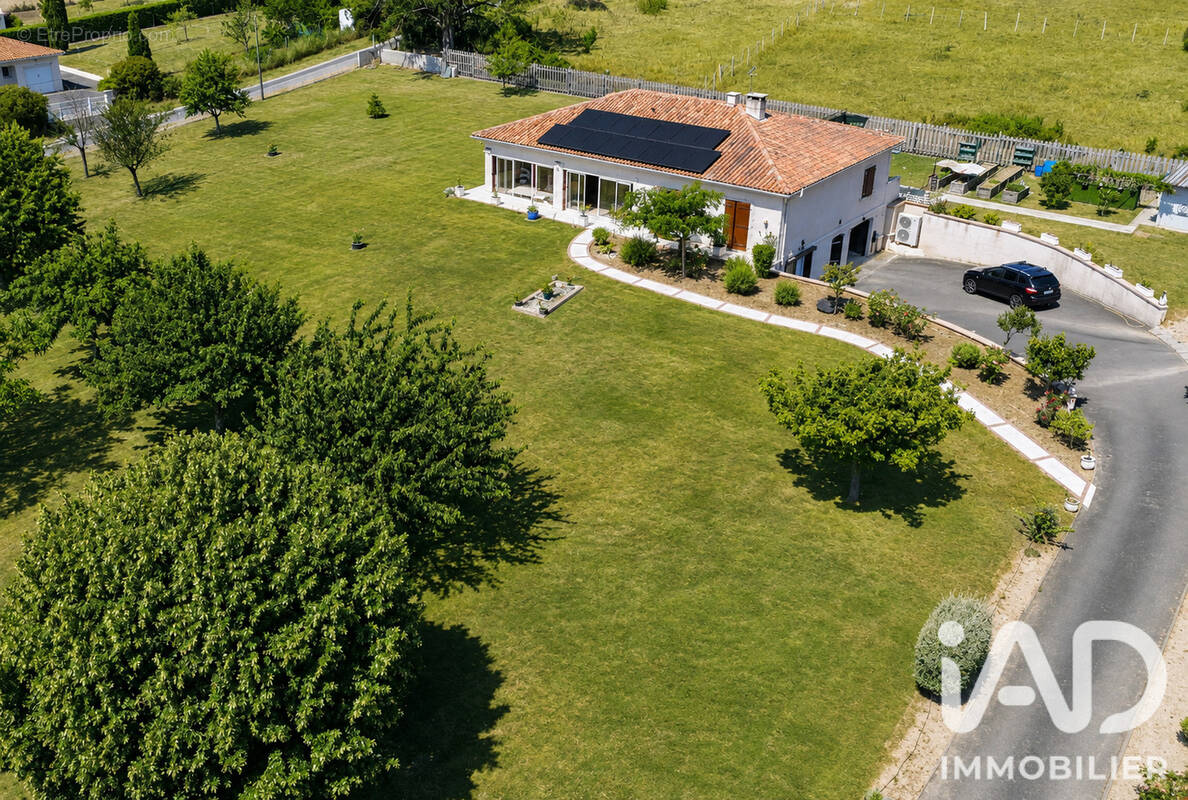 Photo 1 - Maison à LES PINS