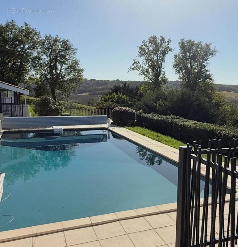 Photo 1 - Maison à PUJOLS