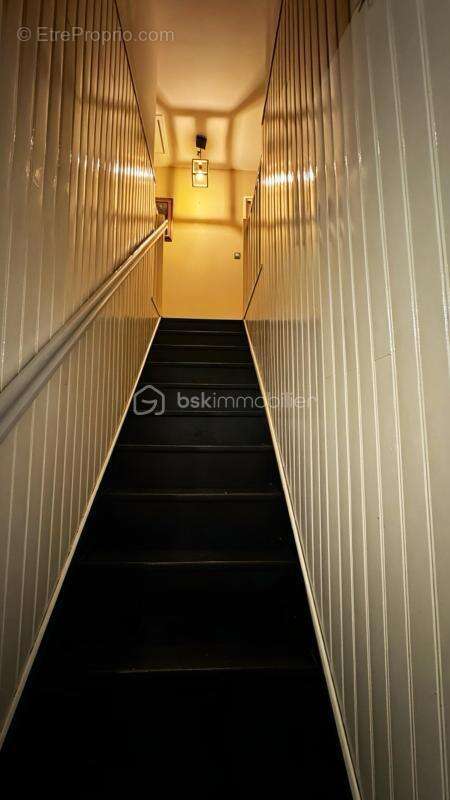 Maison à VIVIER-AU-COURT