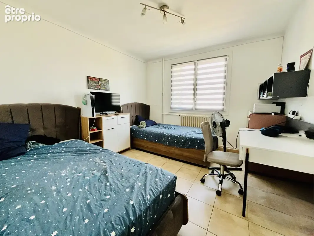 Appartement T4 vendu loué avec balcon et cave à Marseille 3ème - photo 8