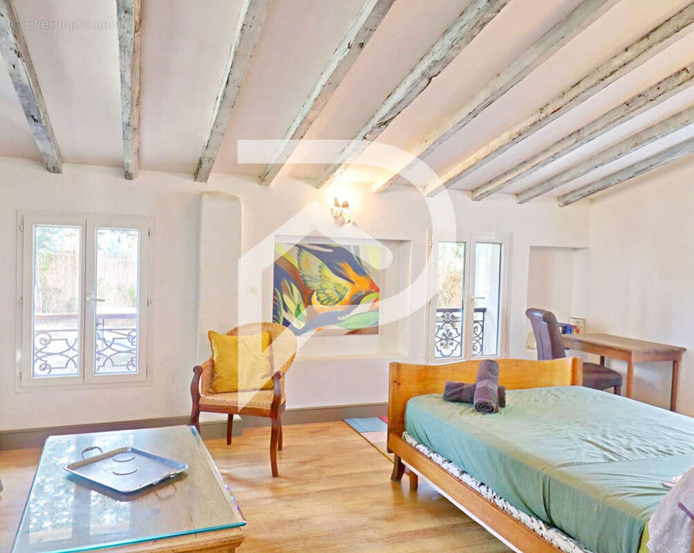 Maison à PEYPIN-D&#039;AIGUES