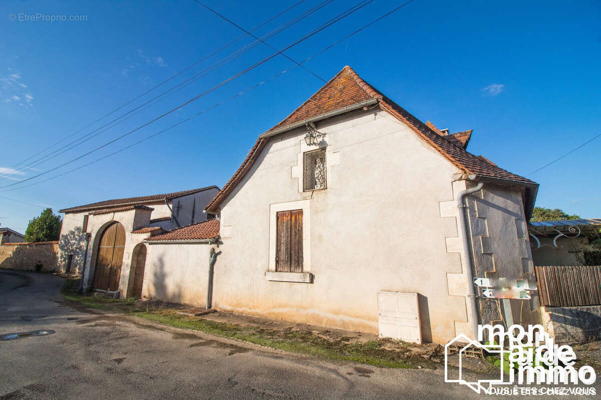 Maison à CORGNAC-SUR-L'ISLE