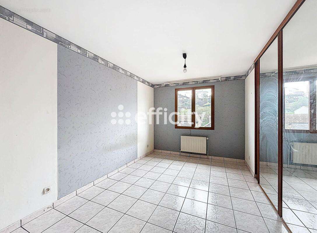 Maison 109 m² à Saint-Chamond  - photo 6