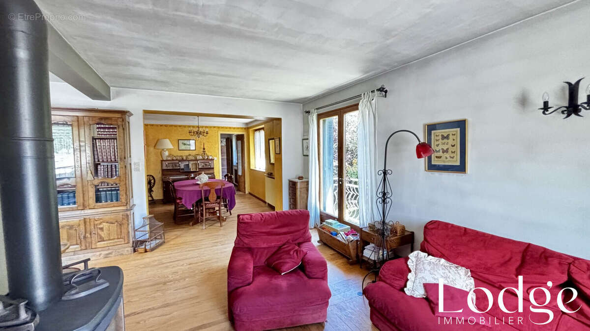 Maison 150 m² à Villar-Saint-Pancrace  - photo 4