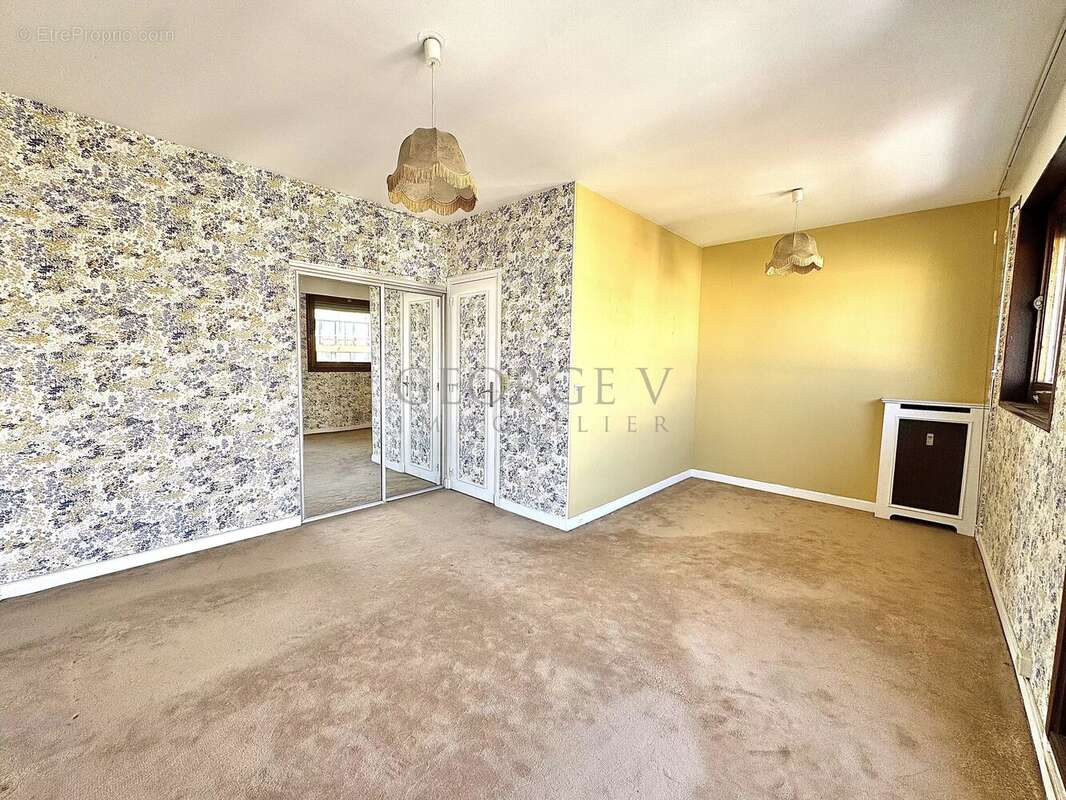 Appartement à BOURG-LA-REINE