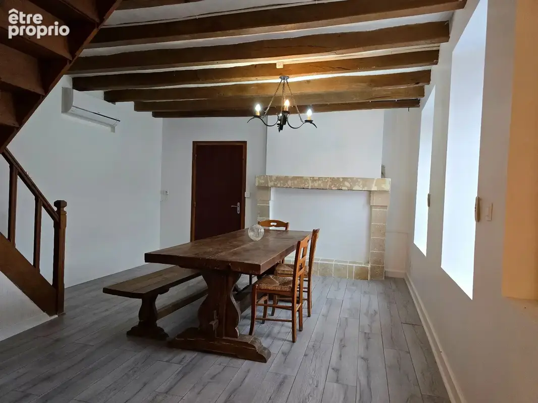 CHEILLÉ   Maison de caractère   3 chambres   Double garage   Terrain avec ruisseau - photo 8