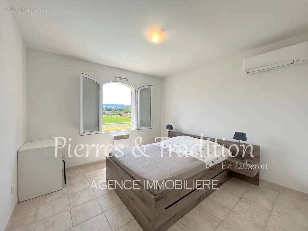 Maison à SIMIANE-LA-ROTONDE