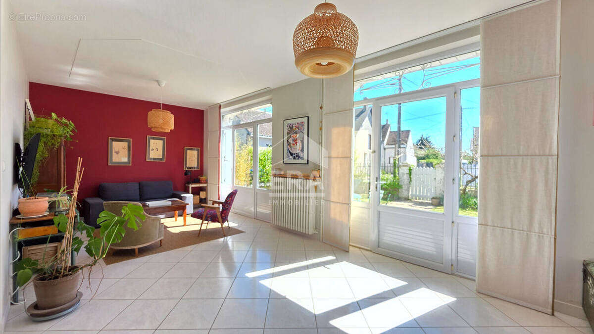 Maison à SAINT-LAURENT-EN-GATINES