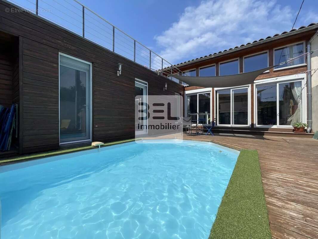 VEDENE maison contemporaine ossature bois avec terrasses et piscine - photo 3