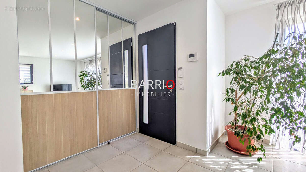 Maison à LAROQUE-DES-ALBERES