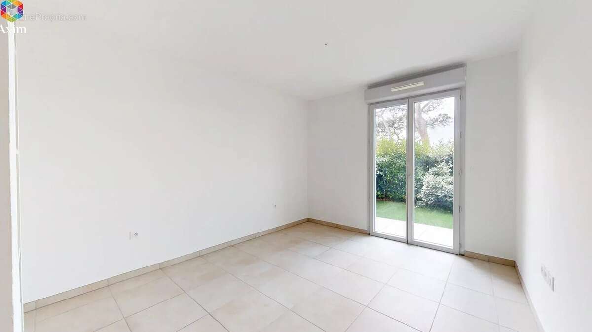 Appartement récent avec jardin, piscine et vue dégagée - photo 18
