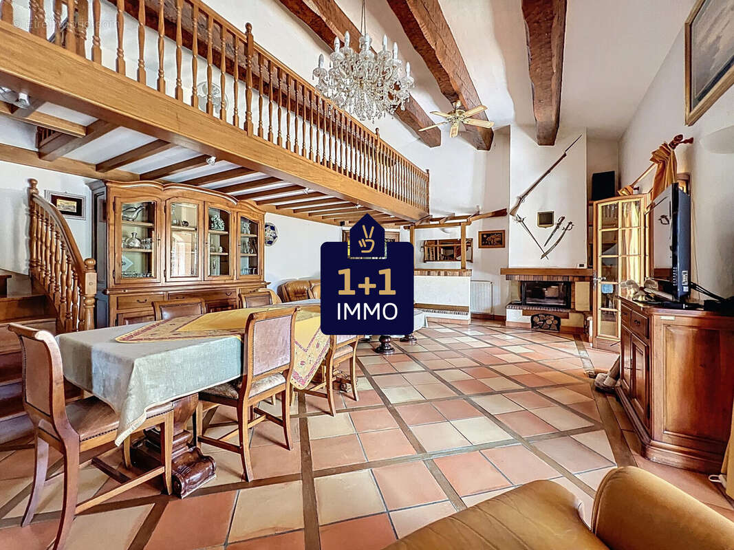 Maison à ROQUEBRUNE-SUR-ARGENS