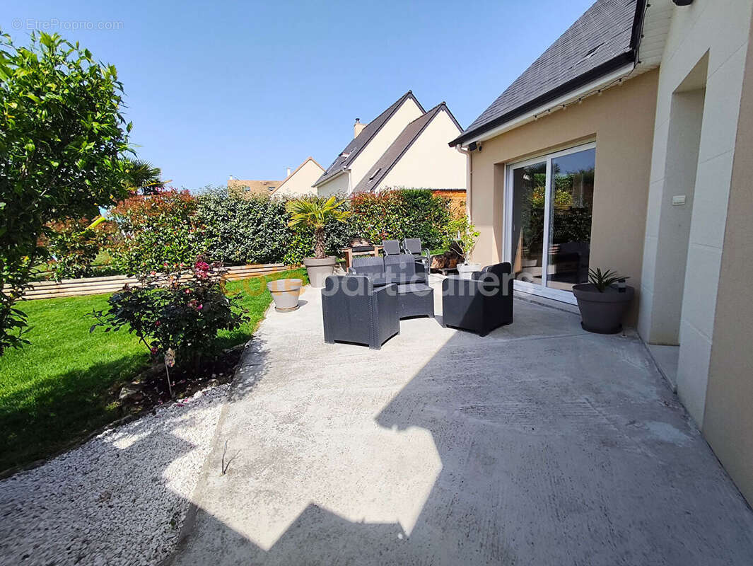 Maison à MEZIDON-CANON