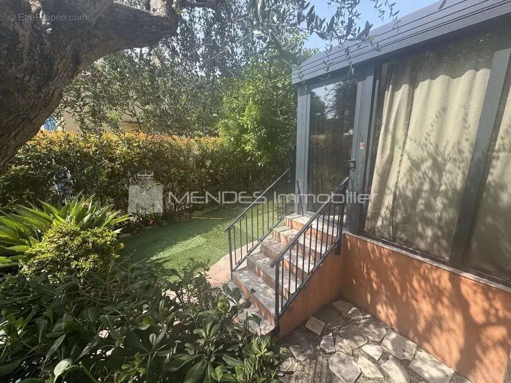 Appartement à ROQUEBRUNE-CAP-MARTIN