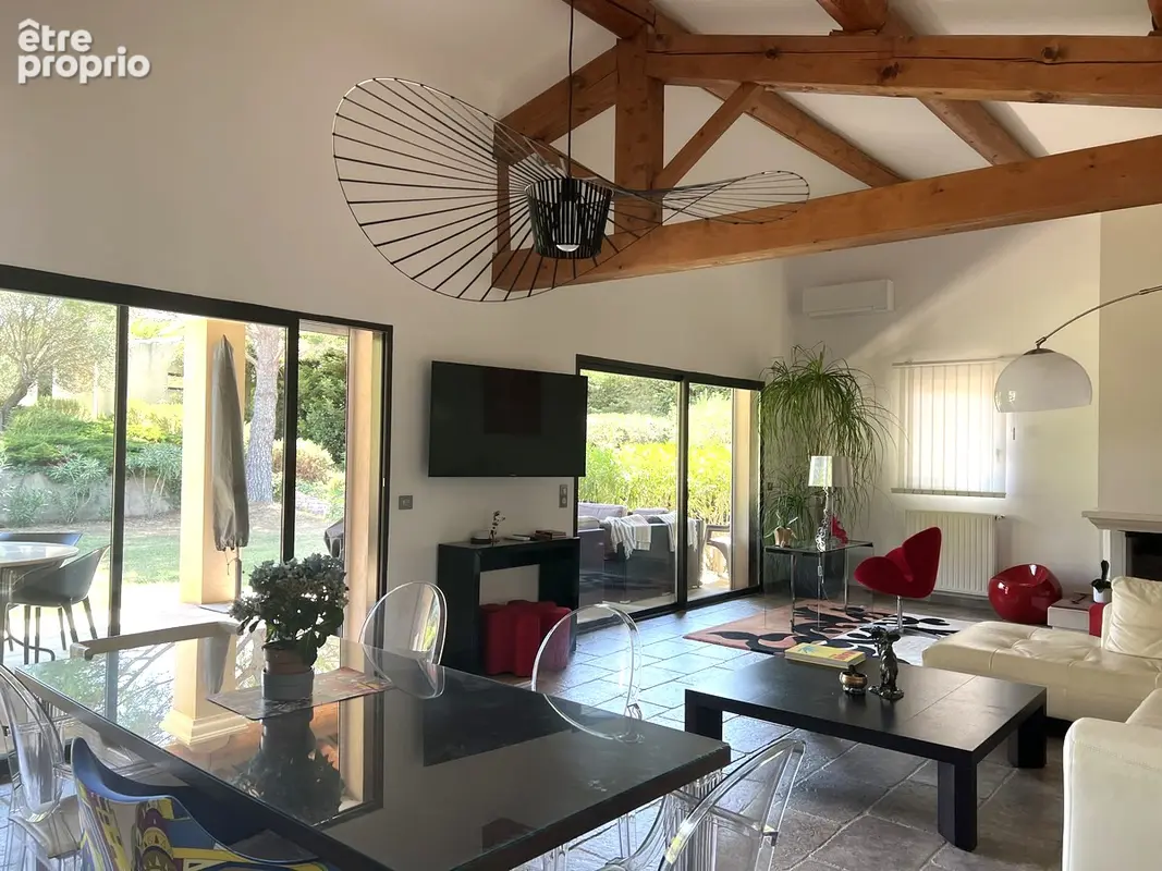 Maison de plain-pied avec piscine, à 12 min d'Avignon TGV... - photo 10