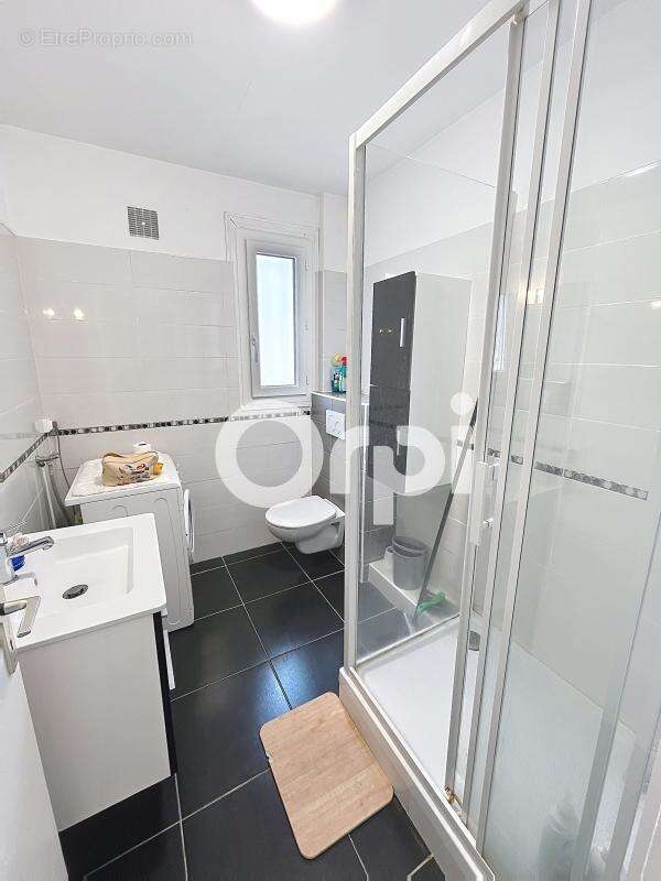 Studio meuble en excellent etat vendu loue - photo 7