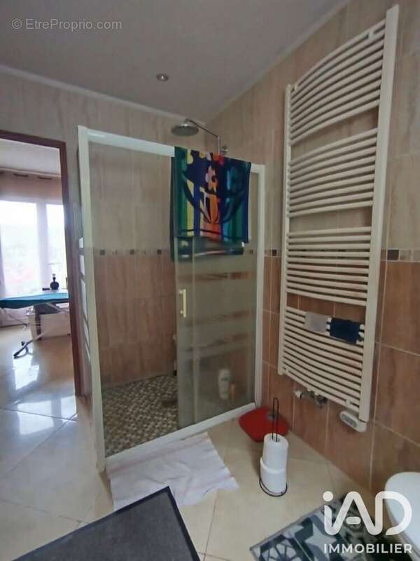 Maison 214 m² à Beaumont-Le-Roger  - photo 7
