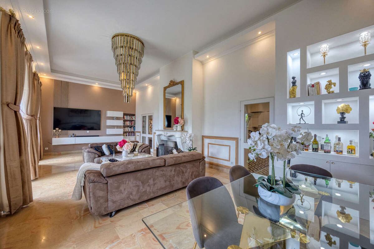 Appartement à CORENC