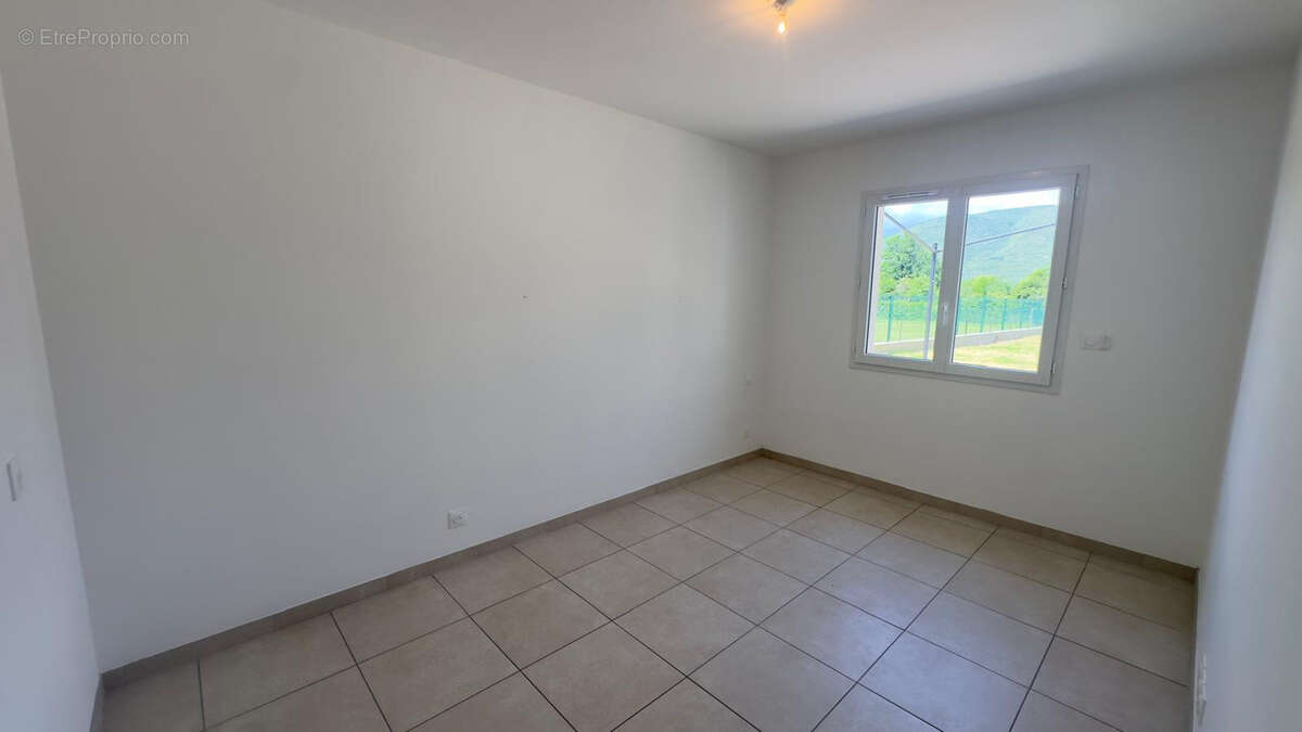 Maison à LA COUCOURDE