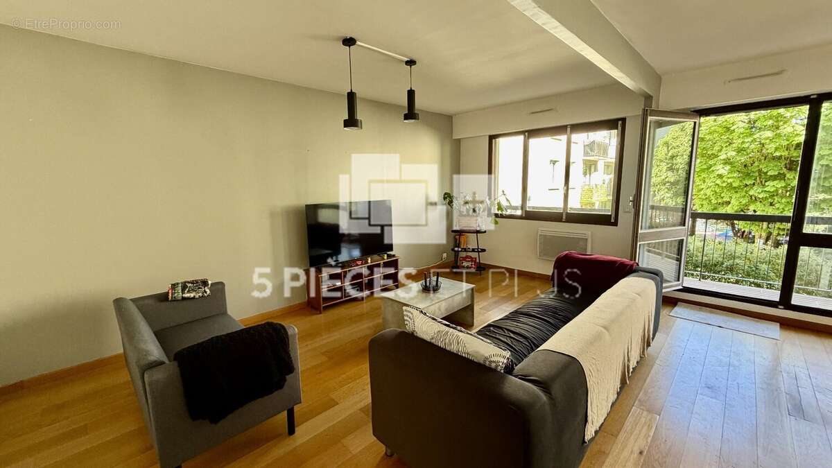 Appartement à SURESNES