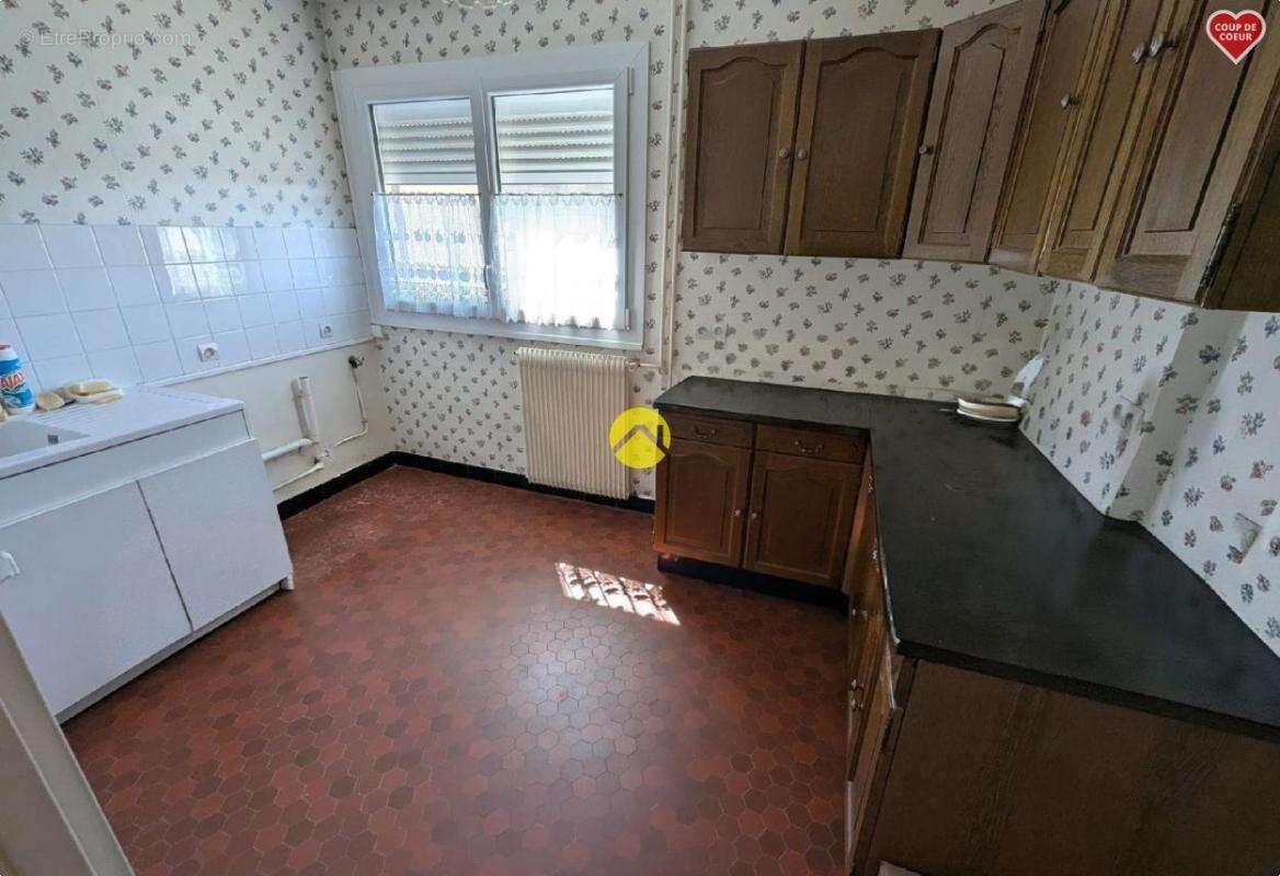 Apt T4. 87m².Garage.Parking.Cave - photo 7