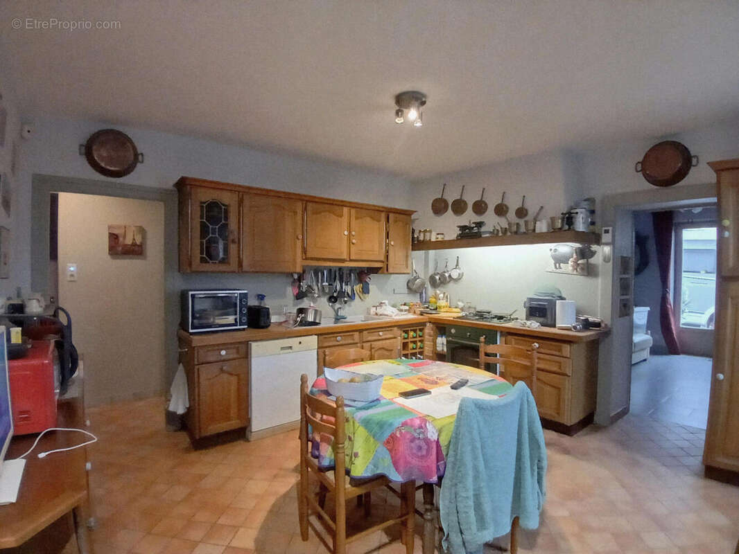 Kitchen - Maison à BUSSIERE-GALANT