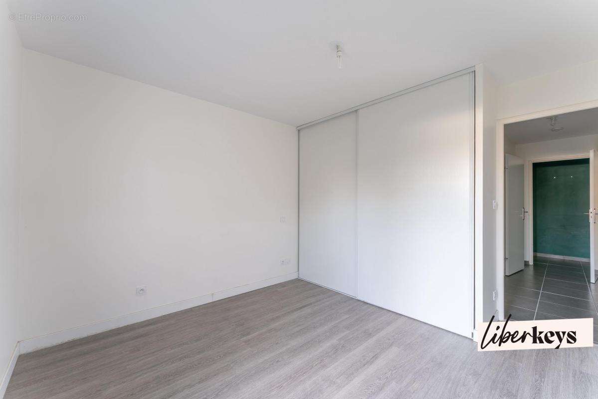 Appartement T3 I PESSAC I Jardin 60² I Terrasse 30 m² I 2 parkings en sous-sol - photo 7