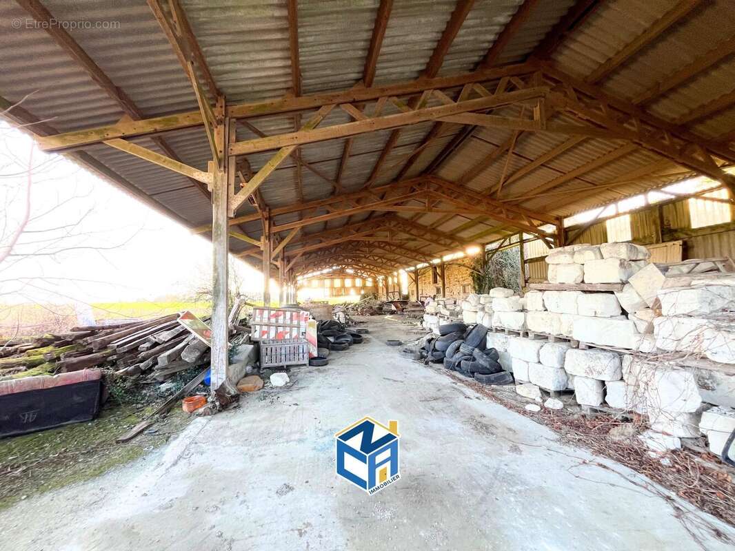 Maison à MARCE-SUR-ESVES