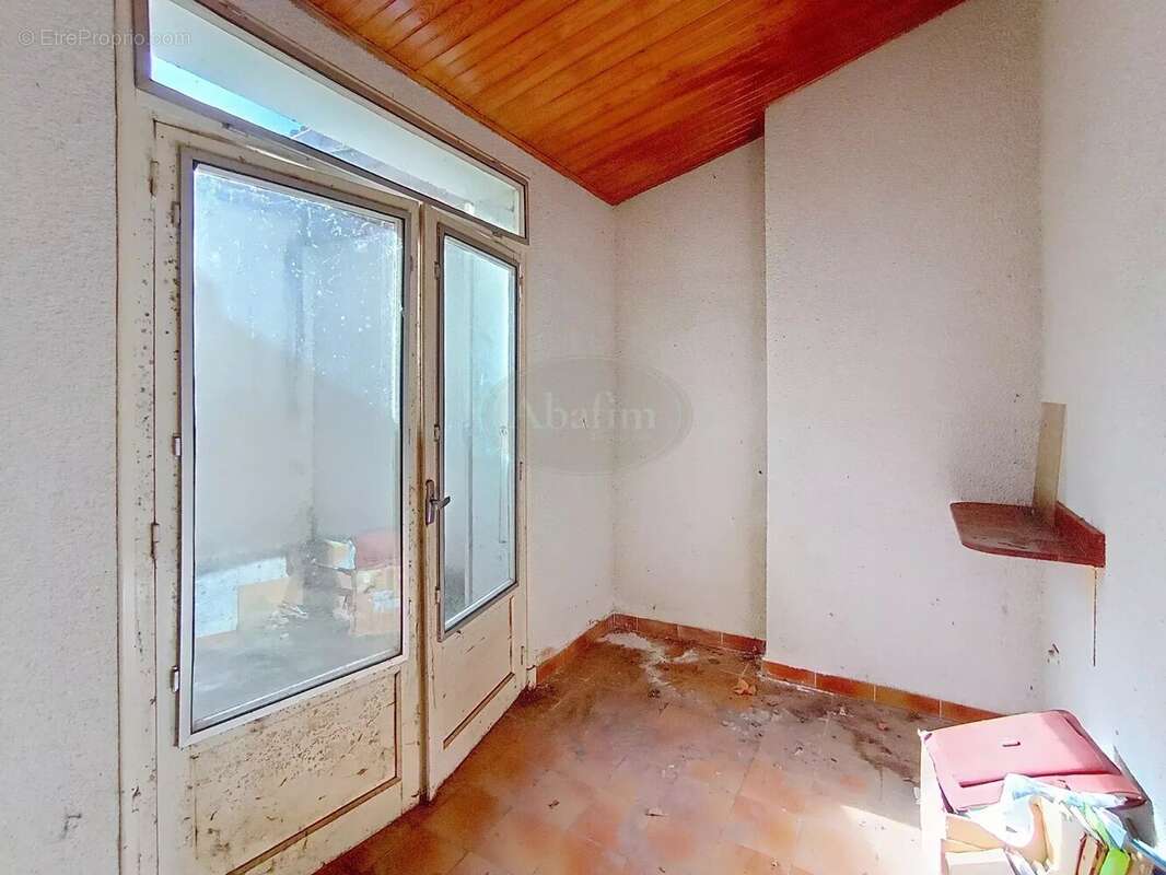 Appartement et local commercial - photo 24