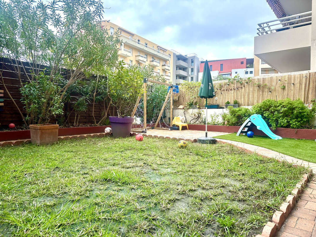 Appartement à ROQUEBRUNE-CAP-MARTIN