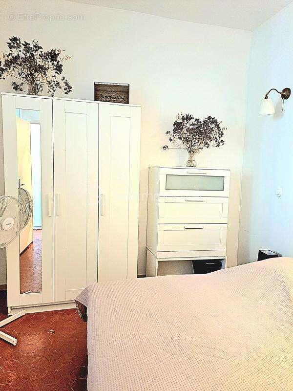 Appartement à MARSEILLE-2E