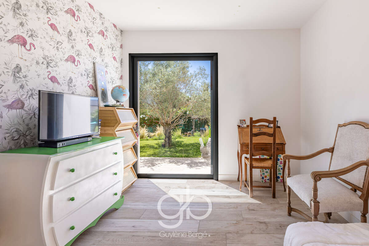 Maison t5 contemporaine 218m2 dpe a  saint-aunès (34130)  proche montpellier  piscine 900m2 - photo 4