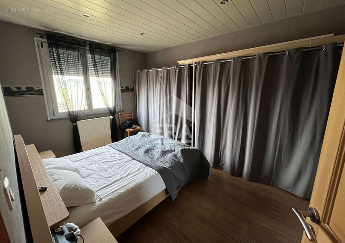 Maison à PIERREFONTAINE-LES-VARANS