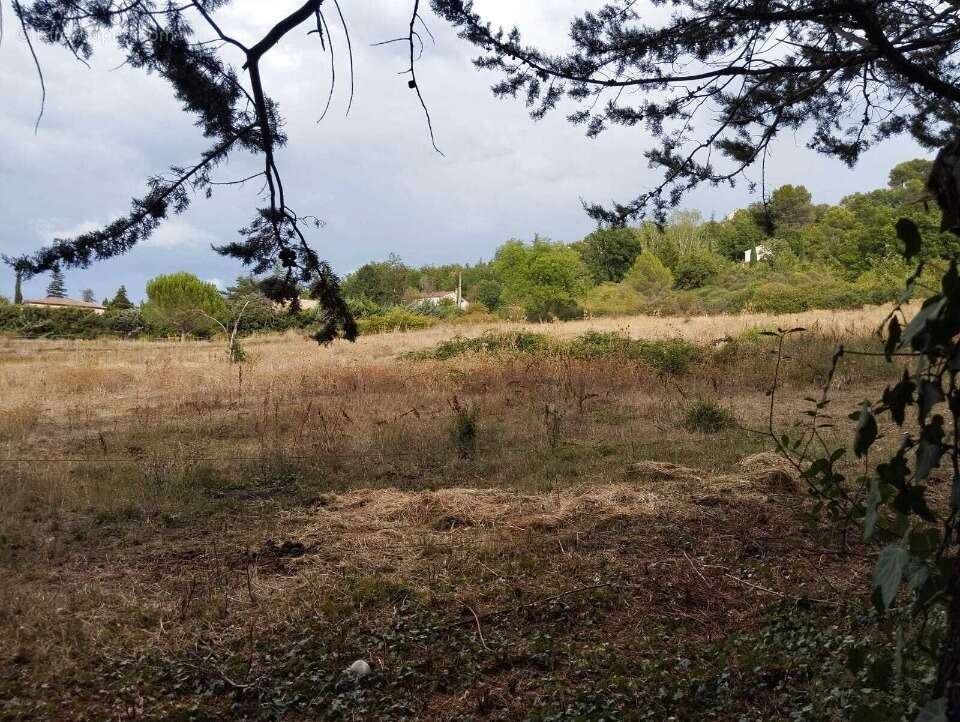 Terrain à PIERREVERT