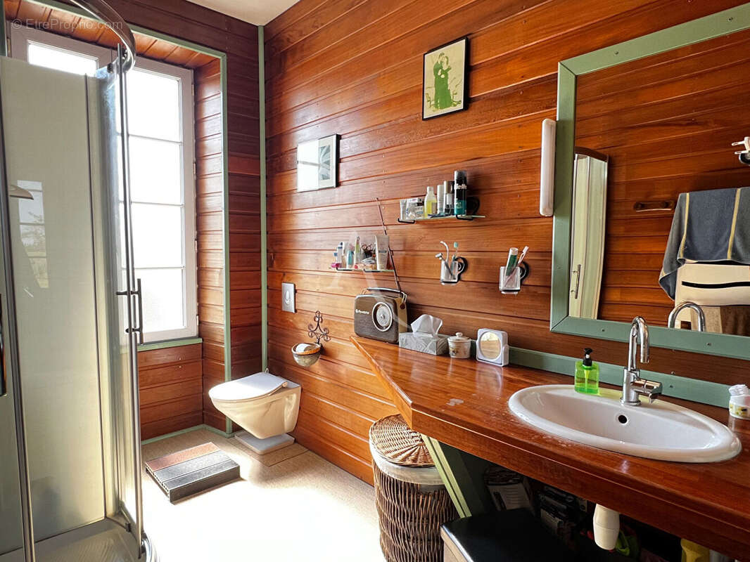 Maison à VOUILLE-LES-MARAIS