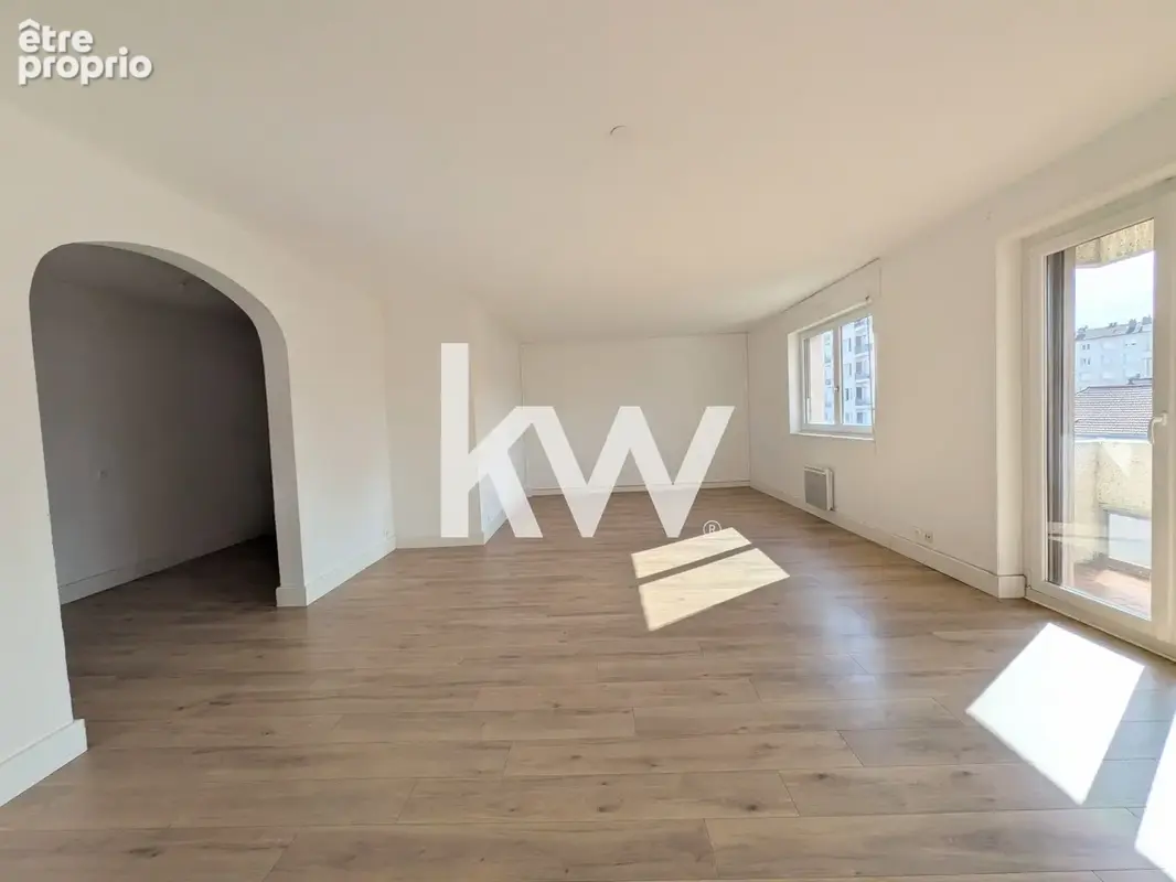 Appartement 4 pièces 107 m² à vendre à Saint-Etienne (42000) - photo 1
