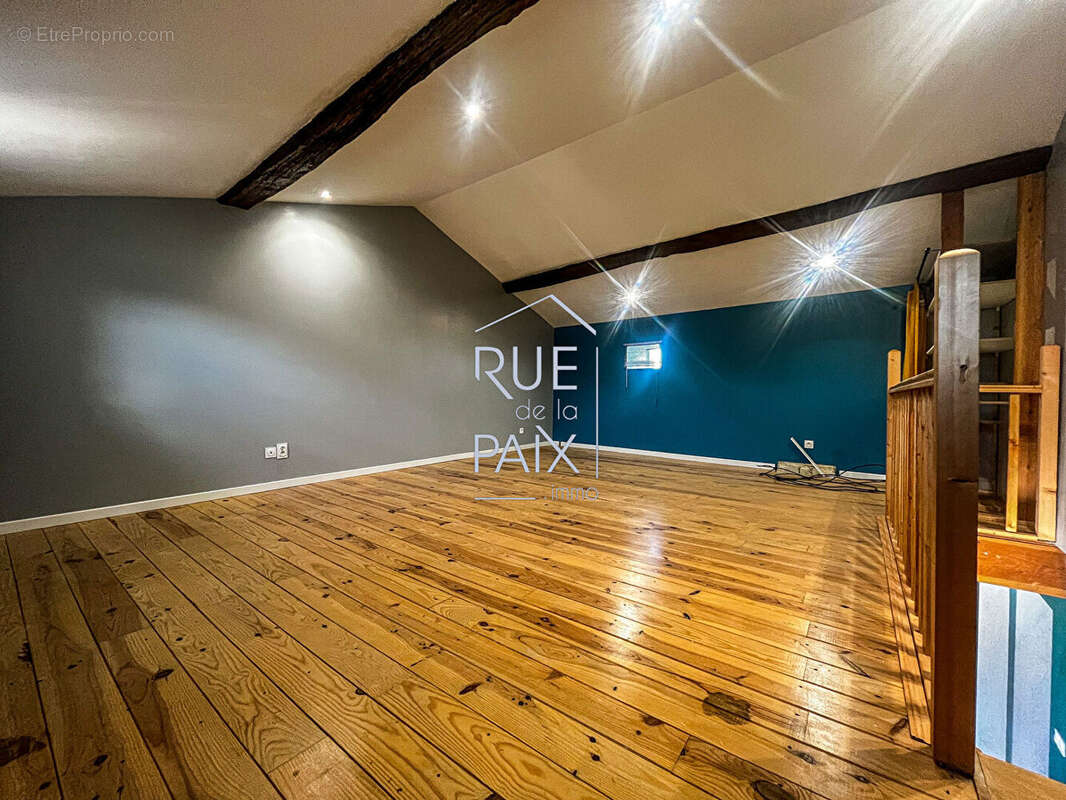 Maison à VENDEUVRE-DU-POITOU