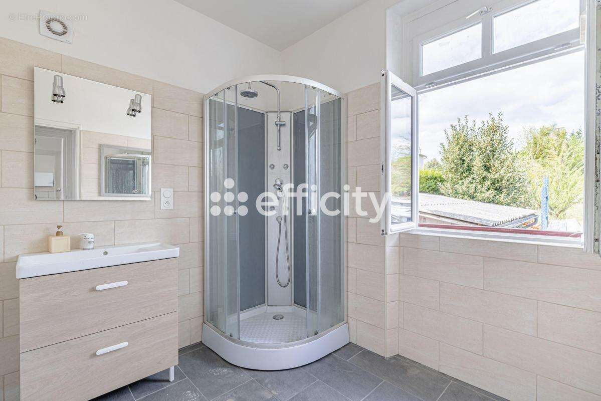 Maison à THORIGNY-SUR-MARNE