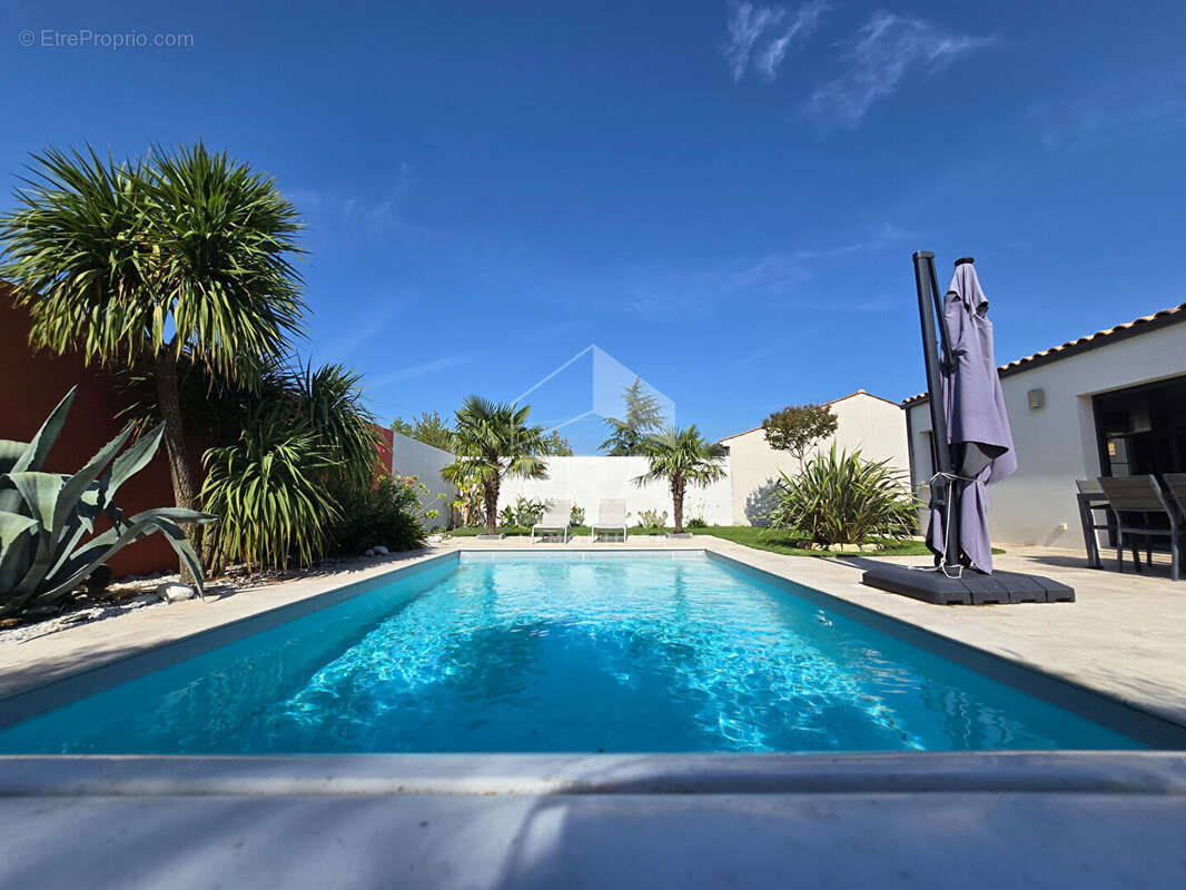 Maison à SAINT-SAUVEUR-D&#039;AUNIS