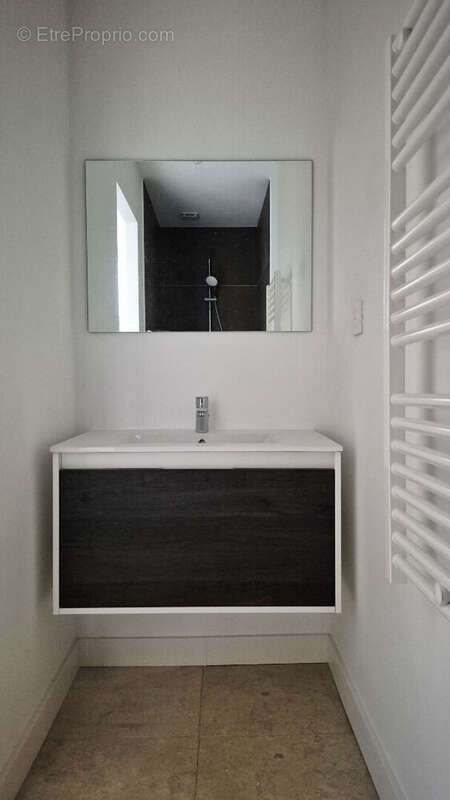 Appartement à SAINT-JEAN-D'ANGELY